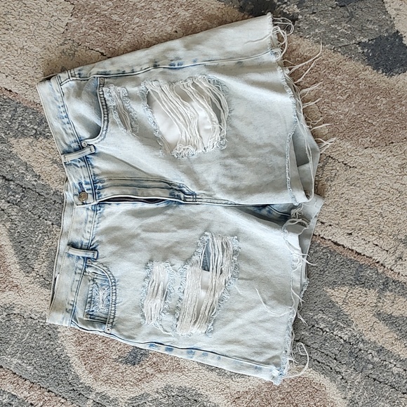 AE Mom shorts - Picture 1 of 4